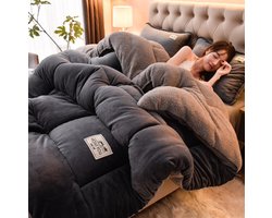 Nestello | 200x230 cm - Zwart dekbed zonder overtrek - Bedrukt dekbed - Gekleurd dekbed - Hoesloos dekbed - Beddengoed – Slaapkamer – Spreien – Dekens – Wonen – Slapen