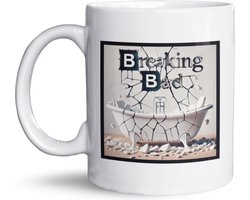 NietMokken.nl - Grappige koffiemok "Breaking Bad" - Keramische tas en beker - Aan beide zijden bedrukt - Vaatwasser- en magnetronbestendig - Humor cadeau voor fans en koffieliefhebbers - Leuk voor fans van de serie of fans van woordgrappen - 325ml