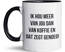 NietMokken.nl – Grappige mok – Ik hou meer van jou dan van koffie en dat zegt genoeg – Liefdevol cadeau voor partner of vriend(in) – Valentijn, jubileum of verjaardag – Vaatwasser- en magnetronbestendig - Keramische tas 325ml