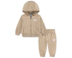 Nike lbr club set in de kleur bruin.