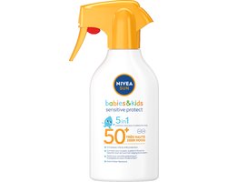 NIVEA SUN Babies & Kids Sensitive Protect Zonnebrand Spray - Baby en Kind - SPF 50+ - Zonnespray - Eczeemgevoelige huid - Parfumvrij - Waterbestendig - 270 ml