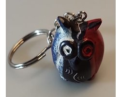 Nog meer sfeer in uw woonomgeving met deze handgemaakte mini uil. Een bijzondere sleutelhanger gemaakt van speksteen, een zachte natuursteen. Vind een gezellig plekje in je huis, serre/tuinkamer of in de werkkamer. Voor uzelf of Bestel Een Kado.
