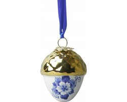 Noot met gouden dopje