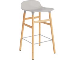 Normann Copenhagen Form Barstool Barkruk 65cm Met Eiken Onderstel Warm Grijs