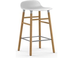 Normann Copenhagen Form Barstool - Barkruk - 65cm - Wit met eiken onderstel
