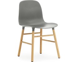Normann Copenhagen Form Chair eetkamerstoel - Grijs met eiken onderstel