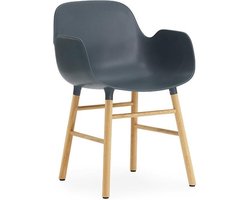 Normann Copenhagen Form Chair - Stoel - Blauw met eiken onderstel