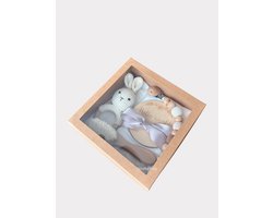 NouNa baby - baby geschenkset - cadeauset - speenkoord - rammelaar - hydrofiele doek - kraamcadeau - babyshower - geboorte cadeau - cadeauset meisje - giftset baby - cadeauset jongen