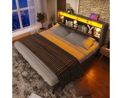 OKWISH Gestoffeerd Bed 160x200 cm - Hoofdsteun Met Opbergruimte, LED-Licht En Laadstation - 2 Stopcontacten En 2 USB - Hout - Grijs - Zonder matras