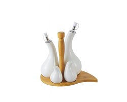 Olie flessen met Peper en zout strooier bamboe