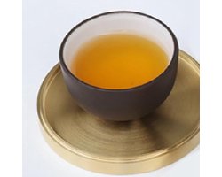 Onderzetters van messing en koper, geschikt voor bars, huizen, keukens, salontafels en tafelsettings.