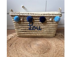 Opbergmand - Rieten mand - 60cm - Speelgoed - Opbergen - Mand met naam - Pompon - Wol - Gepersonaliseerd - Handgemaakt - Decoratie - Geboortegeschenk - Verjaardagscadeau - Kraamgeschenk - Geboorte - Marokko - Palmblad - Cadeau - Kinderkamer - Koffer