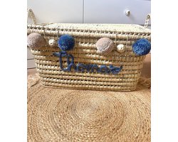 Opbergmand – Speelgoedmand – 60cm - Speelgoedkoffer – Koffer - Rieten mand - Speelgoed - Opbergen - Mand met naam - Pompon - Wol – Geschenk – Sint – Kerst – Verkleedkoffer - Kinderkamer - Gepersonaliseerd - Handgemaakt - Decoratie - Geboorte - Cadeau