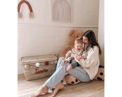 Opbergmand – Speelgoedmand – 60cm - Speelgoedkoffer – Koffer - Rieten mand - Speelgoed - Opbergen - Mand met naam - Pompon - Wol – Geschenk – Sint – Kerst – Verkleedkoffer - Kinderkamer - Gepersonaliseerd - Handgemaakt - Decoratie - Geboorte - Cadeau