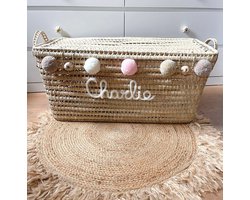 Opbergmand XXL - Rieten mand - 80cm - Speelgoed - Opbergen - Mand met naam - Pompon - Wol - Gepersonaliseerd - Handgemaakt - Decoratie - Geboortegeschenk - Verjaardagscadeau - Kraamcadeau - Geboorte - Marokko - Palmblad -Cadeau - Kinderkamer - Koffer