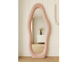 Organische Staande Teddy Spiegel – Roze Bouclé – 170x70 cm