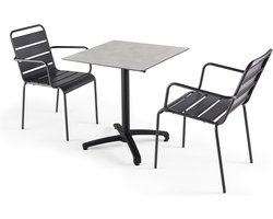 Oviala - Set tuintafel met lichtgrijze betonnen laminaat en 2 grijze fauteuils