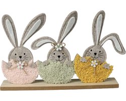 paasdecoratie - Konijnen op Houten Voet – Grijs Vilt/Wol – Roze/Groen/Geel – 27,5 x 5 x 19 cm