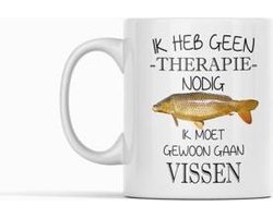 Passie voor stickers Witte koffie mok / beker met tekst: Ik heb geen therapie nodig ik moet gewoon gaan vissen