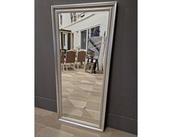 Passpiegel of wandspiegel - Cesarino Zilver Buitenmaat 75x167 cm hoog of breed ophangen - Houten lijst handgekleurd met bladzilver slagmetaal - Italiaanse spiegel - Merk Barokspiegel® -Duurzaam en veilig spiegelglas met facetrand