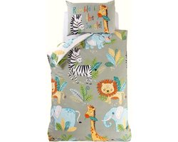 Peuter / junior kinder dekbedovertrek (dekbed hoes) pastel groen (grijs - groen) met wilde natuurdieren safari / jungle: giraffe, olifant, zebra, leeuw tussen de planten en bladeren 120 x 150 cm (beddengoed kinderkamer / kleuter slaapkamer)