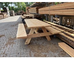 Picknicktafel van Douglashout. Duurzaam en robuust. Lengte 3 meter
