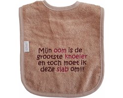 Pinkstone slab met "Mijn oom is de grootste knoeier en toch moet ik deze slab om!!!" - lief, kraamcadeautje, cadeau, babyshower, roze