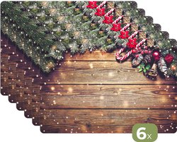 Placemat kerst - Kerstmis placemats kunststof - 45x30 cm - 6 stuks - Kerstversiering rood - Tafeldecoratie hout - Tafel kerstdecoratie voor binnen in huis - Borden onderleggers - Tafelversiering onderlegger accessoires - Tafelloper