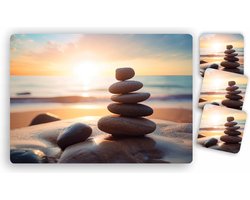 Placemats - 6 stuks 42 x 30 cm - stapel stenen op het strand - met 10 bijpassende onderzetters 10 x 10 cm