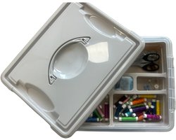Plasticforte Naaidoos/naaigerei opbergbox - bruin -12L - 34 x 27 x 18 cm - met vakverdeling tray - wol/garen/spelden