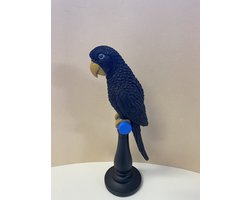 Polyresin papegaai op standaard - zwart - hoogte 32x10x10 cm - Decoratieve beelden - Woonaccessoires