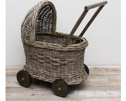 Poppenwagen - Rotan - Riet - Kraam cadeau - Baby cadeau