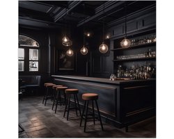 Poster Glanzend – Bar - Krukken - Tafels - Stoelen - Planten - Drank - Flessen - Zwart - 50x50 cm Foto op Posterpapier met Glanzende Afwerking