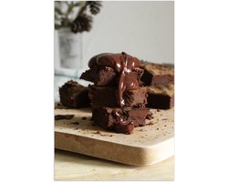 Poster Glanzend – Brownies op Snijplank - 60x90 cm Foto op Posterpapier met Glanzende Afwerking