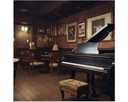 Poster Glanzend – Cafe - Tafels - Stoelen - Hout - Piano - Muziek - 50x50 cm Foto op Posterpapier met Glanzende Afwerking