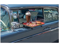 Poster (Mat) - Dienblad met Snacks bij Lichtblauwe Auto - 75x50 cm Foto op Posterpapier met een Matte look