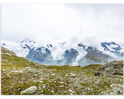 Poster (Mat) - Uitzicht vanaf Berg op Besneeuwde Berg - 40x30 cm Foto op Posterpapier met een Matte look