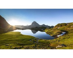 Prachtige Natuur Poster van de Franse Pyreneeën met Berglandschap en Meer - 42x75 cm