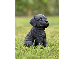 Puppy zittend 3 ass Labrador zwart 13 cm hoog - hond - polyester - polystone - beeld - tuinbeeld - hoogkwalitatieve kunststof - decoratiefiguur - interieur - accessoire - voor binnen - voor buiten - cadeau - geschenk - kerst - nieuwjaar