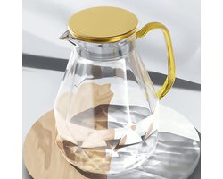 QTTVBTNA – 1 Stuk Glazen Waterkaraf met Houten Deksel – Waterkan - Diamant Design Karaf met Handvat – Hittebestendige Glaskan – Geschikt voor Water, IJsthee, Melk en Koffie – Duurzaam, Modern & Ideaal voor Dagelijks Gebruik en Serveren – 1.8 Liter