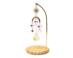 Regenboogkristal suncatcher op houten voet met zon, maan en ster
