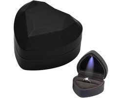Ringendoosje hartvormig 70 x 65 mm - fluwelen binnenkant - met led verlichting - perfect voor bruiloft - ShopVlot