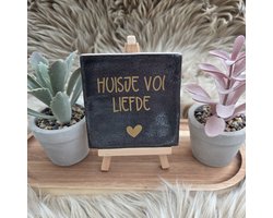 Robuust Wenstegeltje – Huisje vol Liefde – Hip trendy tegeltje – Wanddecoratie – Cadeau voor Nieuwe Woning, Housewarming of Gezinscadeau – Sfeervol en Persoonlijk - Vriend(in) – Trendy nu – Decoratief Tegeltje met Standaard – Cadeau Idee