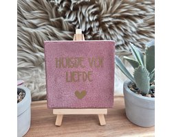 Robuust Wenstegeltje – Huisje vol Liefde – Luxe Wanddecoratie– Cadeau voor Nieuw Huis, Samenwonen, Vrienden, Vriendin, Jezelf, Gezin of Zomaar – Trendy nu – Decoratief Tegeltje met Standaard – Cadeau Idee - Tegeltje met tekst