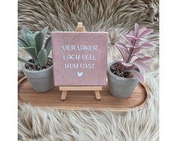 Robuust Wenstegeltje "Vier vaker lach veel" – Hip trendy tegeltje – Cadeau voor Nieuwe Woning, Housewarming of Gezinscadeau – Sfeervol en Persoonlijk - Vriend(in) - Zomaar – Trendy nu – Decoratief Tegeltje met Standaard – Cadeau Idee