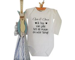 Rompertje baby met tekst bekendmaking baby op komst Opa en Oma ik hou van jullie tot de maan en weer terug | Lange mouw | wit | maat 50/56 | hoera jullie worden grootouders zwangerschapsaankondiging