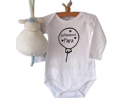 Rompertje  baby tekst verjaardag jongen meisje Gefeliciteerd dikke kus van mij cadeau voor opa oma papa mama oom en tante | Lange mouw | wit | maat  62-68