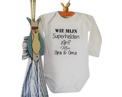 Rompertje Wie mijn superhelden zijn? Mijn opa en oma!  | Lange mouw | wit | maat 62/68 | cadeau zwangerschap aankondiging oma’s opa’s liefste worden voor verjaardag allerliefste   kind baby tekst beste leukste mijn zijn de allerbeste I love
