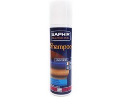 Saphir Shampoo reinigt vuil- en watervlekken door dagelijks gebruik.