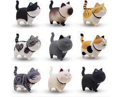 Set van 9 Mini Kat Figuren - Realistische Decoratie voor Tafel, Katbeeldjes in Zwart, Grijs, Oranje en Wit, Schattige Dierenornamenten